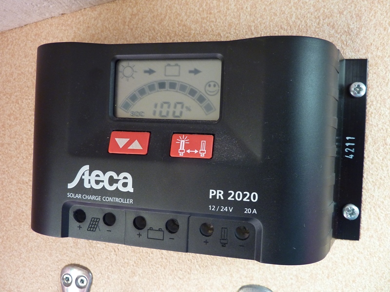 Display zonnepanelen-accu.jpg